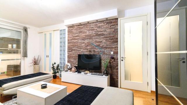 Stan, Trosoban, Prodaja, 68m2, Blok 67 (Belvil), Novi Beograd, Jurija Gagarina