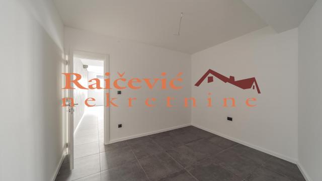 Poslovni prostor, Trosoban, Prodaja, 72m2, Olimp, Zvezdara, Milana Rakica