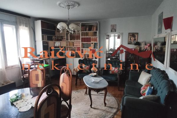 prodaja, kuca,
marinkova-bara-vozdovac-beograd, 986101, cetvorosoban-mokroluska