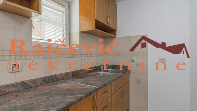 Stan, Trosoban, Izdavanje, 89m2, Višnjica, Palilula, Isaka Njutna