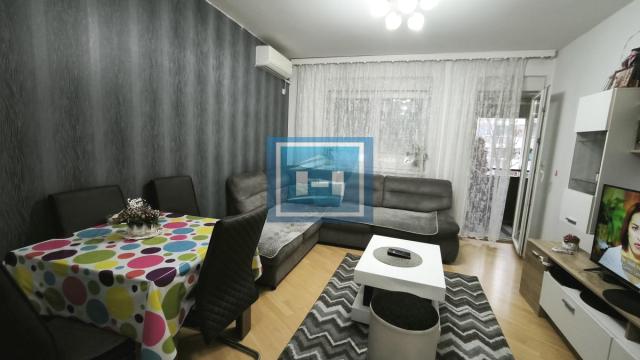 Stan, Trosoban, Prodaja, 57m2, Gradska lokacija, Ćuprija