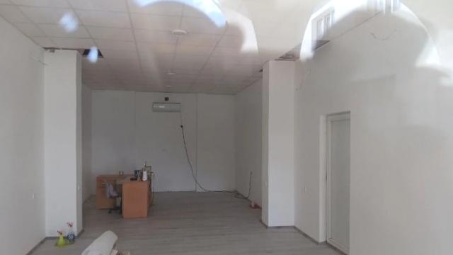 Poslovni prostor, Petosoban i veći, Prodaja, 2500m2, Titel