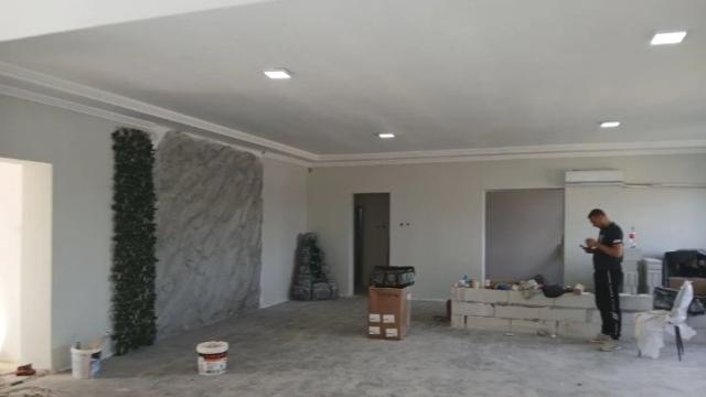 Poslovni prostor, Petosoban i veći, Prodaja, 2500m2, Titel