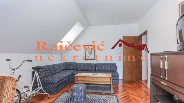 Kuća, Prodaja, 370m2, Avala, Sopot, Pilota Rajka Cvetica