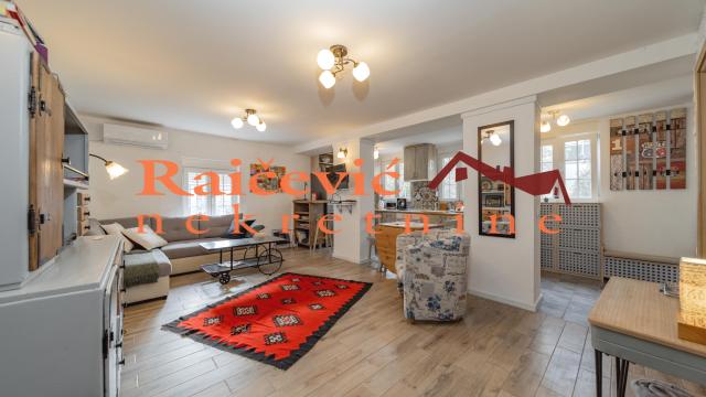 Kuća, Dvosoban, Izdavanje, 80m2, Cvetni trg, Vračar, Krunska