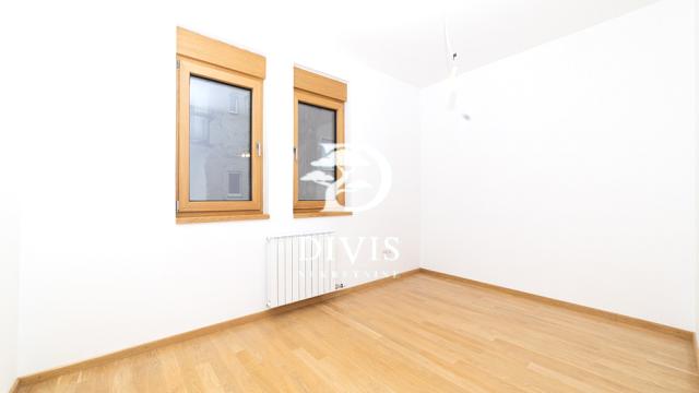 Stan, Trosoban, Prodaja, 73m2, Dubljanska