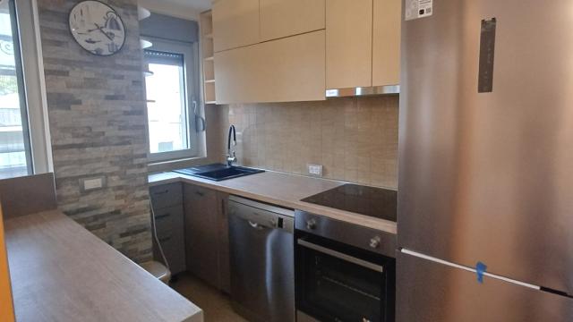 Stan, Trosoban, Izdavanje, 68m2, Kneza Višeslava