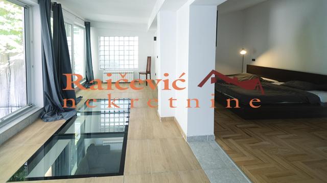 Kuća, Petosoban, Prodaja, 204m2, Stari grad, Studentski trg