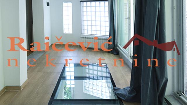 Kuća, Petosoban, Prodaja, 204m2, Stari grad, Studentski trg