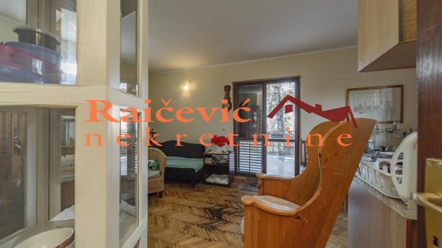 Kuća, Petosoban, Prodaja, 199m2, Ripanj, Voždovac, Put za Bosnjake I deo