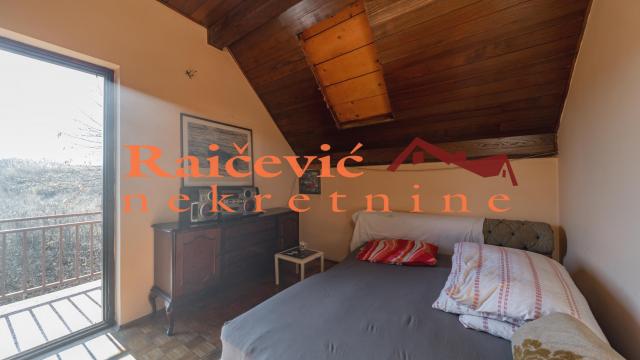 Kuća, Petosoban, Prodaja, 199m2, Ripanj, Voždovac, Put za Bosnjake I deo