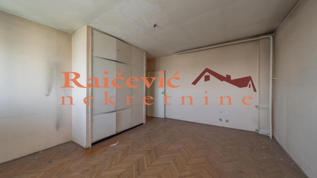 Stan, četvorosoban, Prodaja, 105m2, Blok 37, Novi Beograd, Bulevar Arsenija Carnojevica