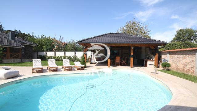 Kuća, četvoroiposoban, Prodaja, 209m2, Grocka