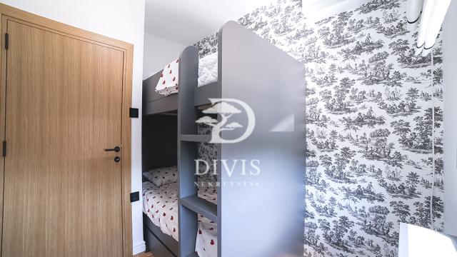 Kuća, četvoroiposoban, Prodaja, 209m2, Grocka