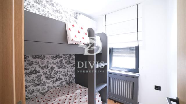 Kuća, četvoroiposoban, Prodaja, 209m2, Grocka