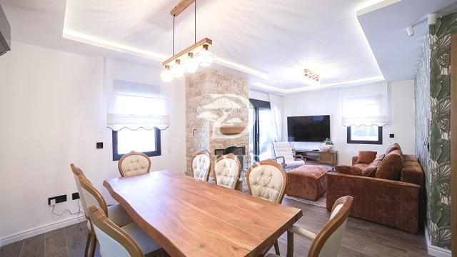 Kuća, četvoroiposoban, Prodaja, 209m2, Grocka