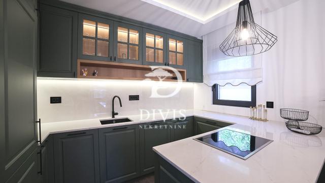 Kuća, četvoroiposoban, Prodaja, 209m2, Grocka