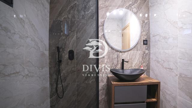 Kuća, četvoroiposoban, Prodaja, 209m2, Grocka