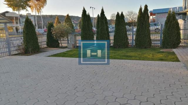 Poslovni prostor, Izdavanje, 268m2, Sarina Medja, Gradska lokacija, Jagodina