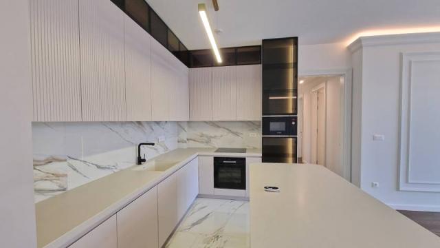 Stan, Petosoban, Izdavanje, 147m2, Beogradska