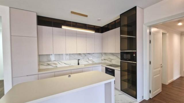 Stan, Petosoban, Izdavanje, 147m2, Beogradska