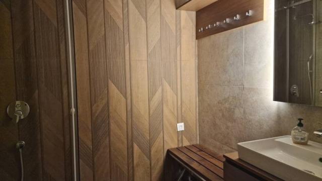 Stan, Petosoban, Izdavanje, 147m2, Beogradska