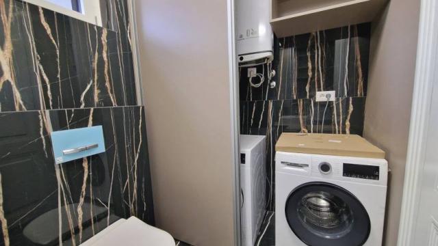 Stan, Petosoban, Izdavanje, 147m2, Beogradska