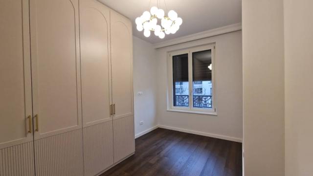 Stan, Petosoban, Izdavanje, 147m2, Beogradska