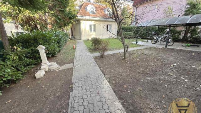 Kuća, Petosoban, Izdavanje, 220m2, Hotel M, Voždovac, Bilećka