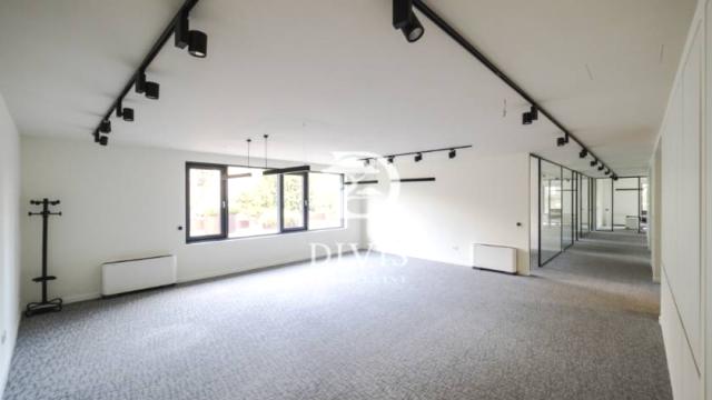 Poslovni prostor, Petosoban i veći, Izdavanje, 268m2, Sime Lozanića