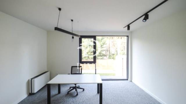 Poslovni prostor, Petosoban i veći, Izdavanje, 268m2, Sime Lozanića