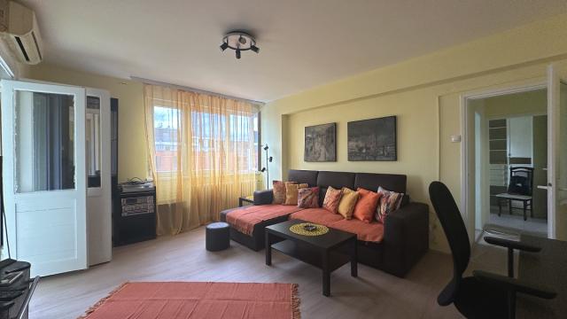 Stan, Trosoban, Izdavanje, 72m2, Durmitorska