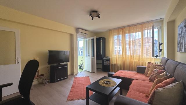 Stan, Trosoban, Izdavanje, 72m2, Durmitorska