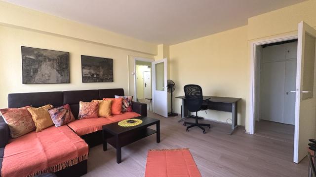 Stan, Trosoban, Izdavanje, 72m2, Durmitorska