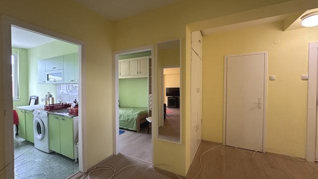 Stan, Trosoban, Izdavanje, 72m2, Durmitorska