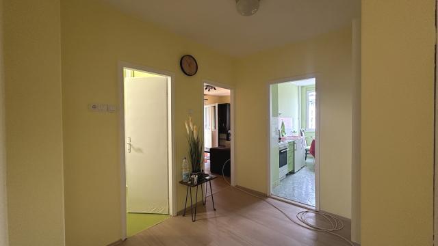 Stan, Trosoban, Izdavanje, 72m2, Durmitorska