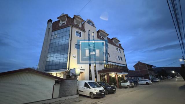 Poslovni prostor, Prodaja, 1560m2, Centar, Gradska lokacija, Despotovac