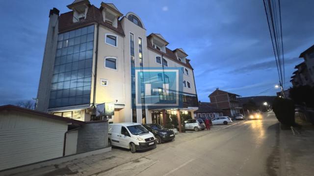 Poslovni prostor, Prodaja, 1560m2, Centar, Gradska lokacija, Despotovac