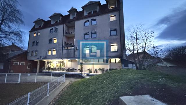 Poslovni prostor, Prodaja, 1560m2, Centar, Gradska lokacija, Despotovac