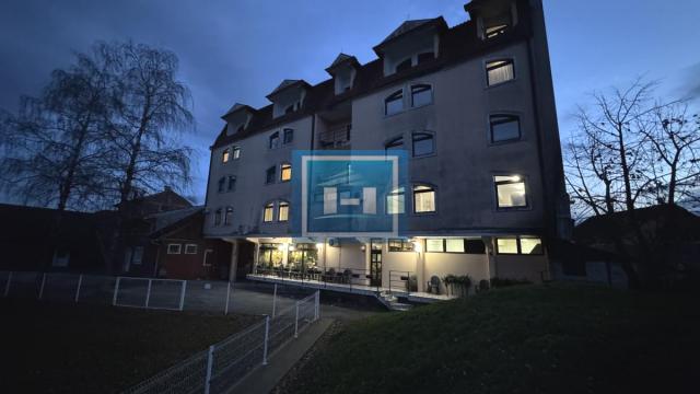 Poslovni prostor, Prodaja, 1560m2, Centar, Gradska lokacija, Despotovac