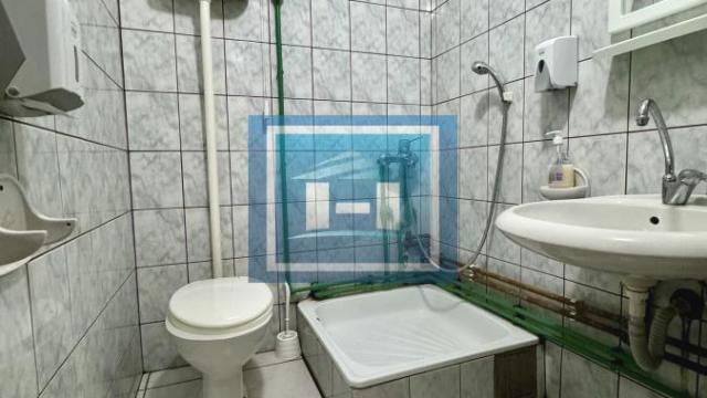 Poslovni prostor, Prodaja, 1560m2, Centar, Gradska lokacija, Despotovac