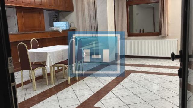 Poslovni prostor, Prodaja, 1560m2, Centar, Gradska lokacija, Despotovac