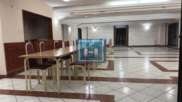 Poslovni prostor, Prodaja, 1560m2, Centar, Gradska lokacija, Despotovac