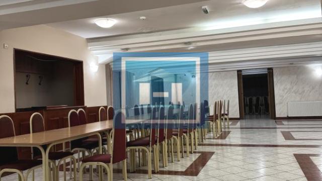 Poslovni prostor, Prodaja, 1560m2, Centar, Gradska lokacija, Despotovac