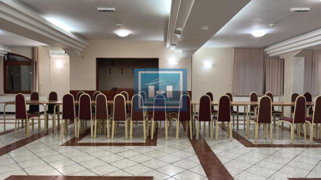 Poslovni prostor, Prodaja, 1560m2, Centar, Gradska lokacija, Despotovac