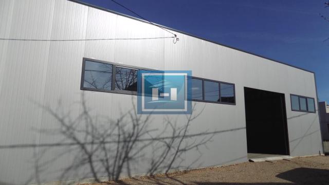 Poslovni prostor, Izdavanje, 550m2, Gloždak, Gradska lokacija, Paraćin