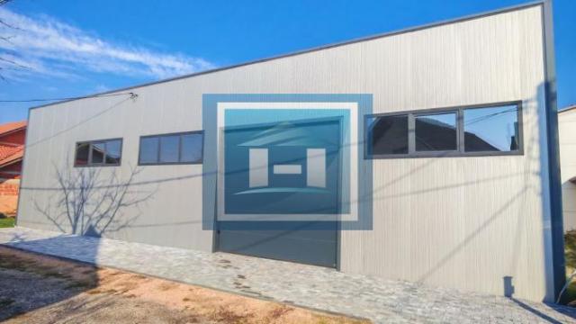 Poslovni prostor, Izdavanje, 550m2, Gloždak, Gradska lokacija, Paraćin