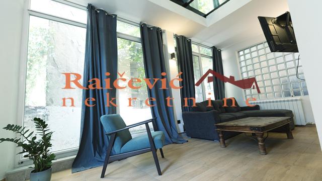 Kuća, Petosoban, Prodaja, 204m2, Stari grad, Studentski trg