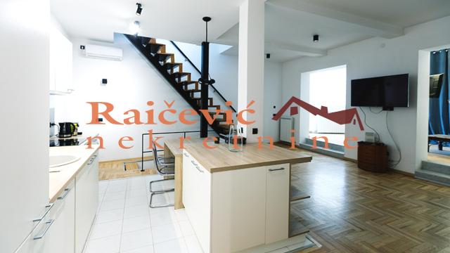 Kuća, Petosoban, Prodaja, 204m2, Stari grad, Studentski trg