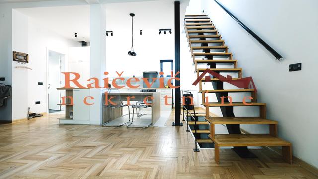 Kuća, Petosoban, Prodaja, 204m2, Stari grad, Studentski trg